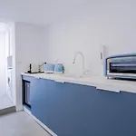 30Villa Rd Studio